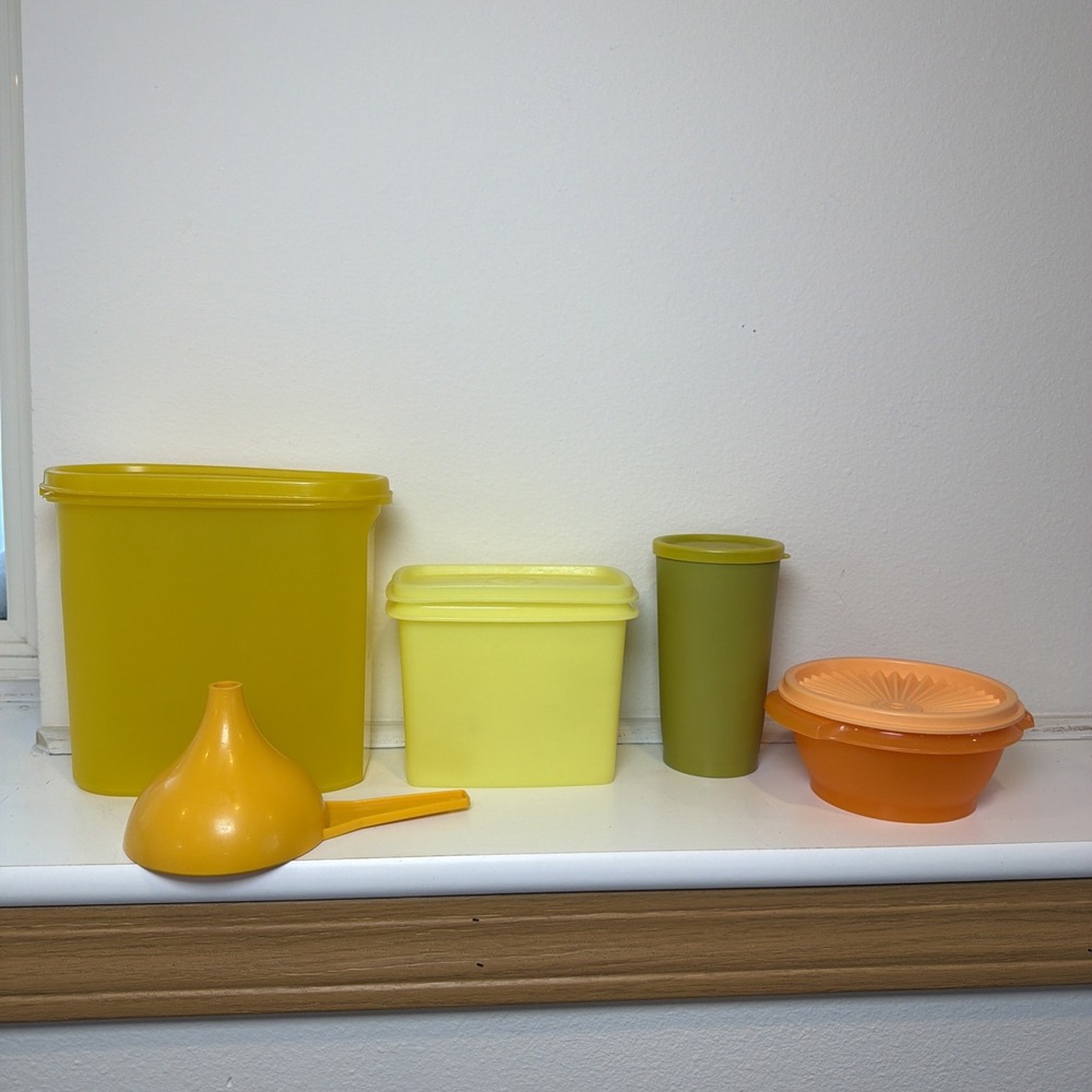 Tupperware Vintage‎ Lot of 4 Pieces with Lids Plus Funnel